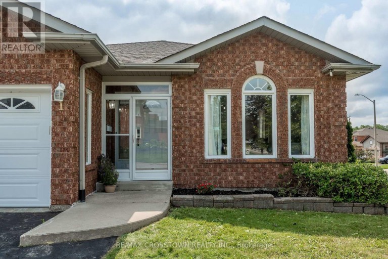 1 LANG DRIVE, Barrie (Northwest), Ontario, L4N7X9