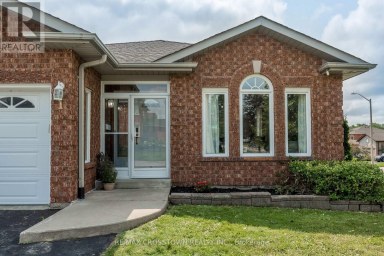 1 LANG DRIVE Barrie (Northwest) Ontario photo 4