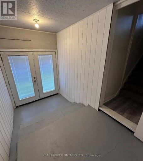 123 HENRY STREET, Barrie (Queen's Park), Ontario, L4N1E2