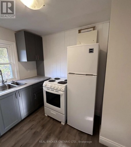 123 HENRY STREET, Barrie (Queen's Park), Ontario, L4N1E2