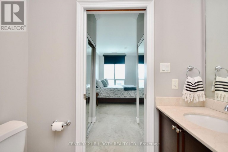 PH11 - 37 ELLEN STREET, Barrie (City Centre), Ontario, L4N6G2