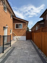 2468 HENSALL STREET Mississauga (Cooksville) Ontario photo 2