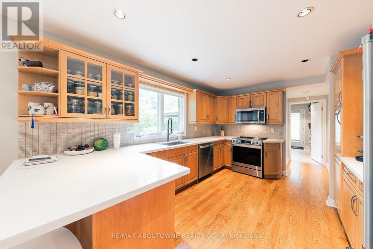1290 BRAESIDE DRIVE, Oakville (MO Morrison), Ontario, L6J2A4