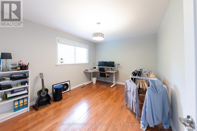 1290 BRAESIDE DRIVE, Oakville (MO Morrison), Ontario, L6J2A4
