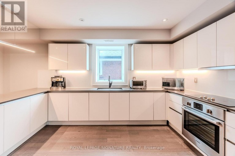 MAIN - 45 WILLIAM STREET, Toronto (Weston), Ontario, M9N2G6