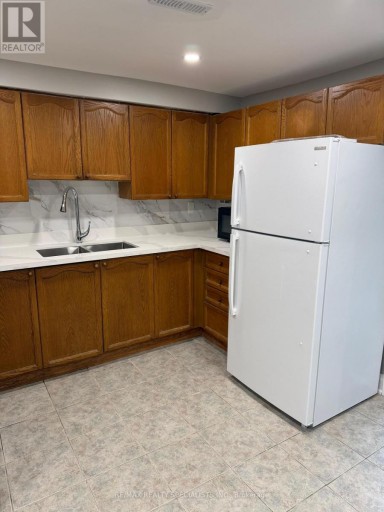 19 MANNEL (BASEMENT) CRESCENT, Brampton (Bram West), Ontario, L6Y5E2