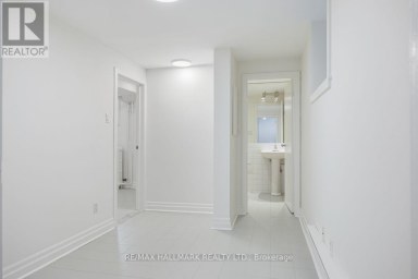 LOWER - 483 PARKSIDE DRIVE Toronto (High Park-Swansea) Ontario photo 12