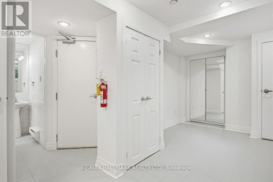 LOWER - 483 PARKSIDE DRIVE Toronto (High Park-Swansea) Ontario photo 17