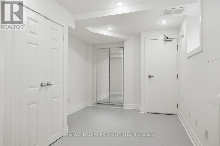 LOWER - 483 PARKSIDE DRIVE, Toronto (High Park-Swansea), Ontario, M6R2Z9