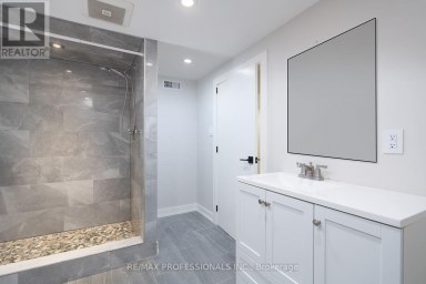 57 ENFIELD AVENUE Toronto (Long Branch) Ontario photo 12
