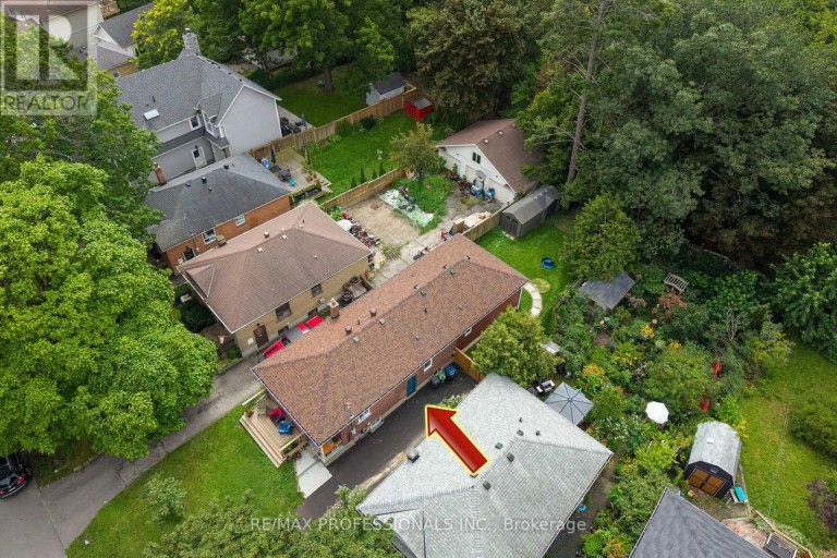57 ENFIELD AVENUE, Toronto (Long Branch), Ontario, M8W1T6