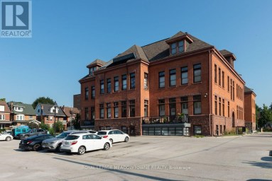 212 - 200 STINSON STREET Hamilton (Stinson) Ontario photo 4