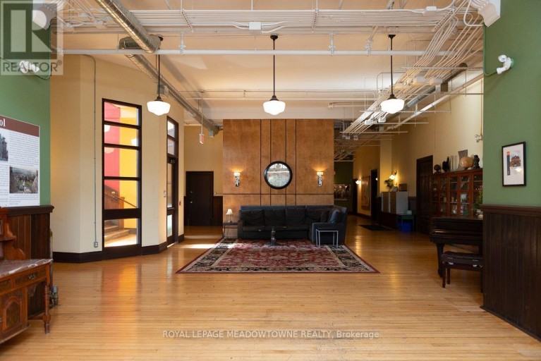 212 - 200 STINSON STREET, Hamilton (Stinson), Ontario, L8N4J5