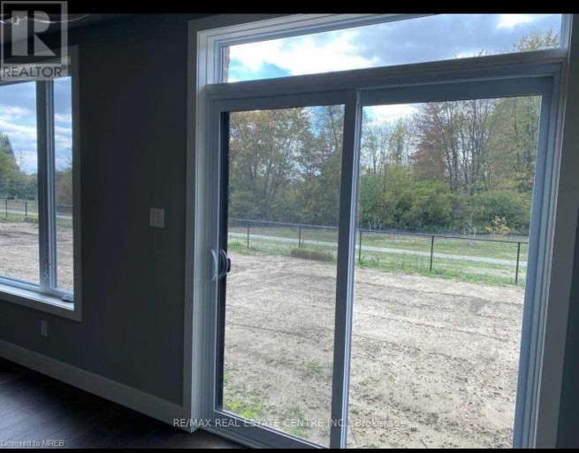 734 CHELTON ROAD, London South (South U), Ontario, N6M0H8