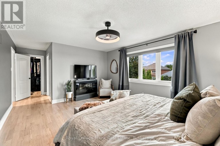 6 FOXBURY ROAD, Uxbridge, Ontario, L9P1Z9