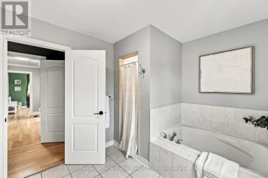 6 FOXBURY ROAD Uxbridge Ontario photo 24