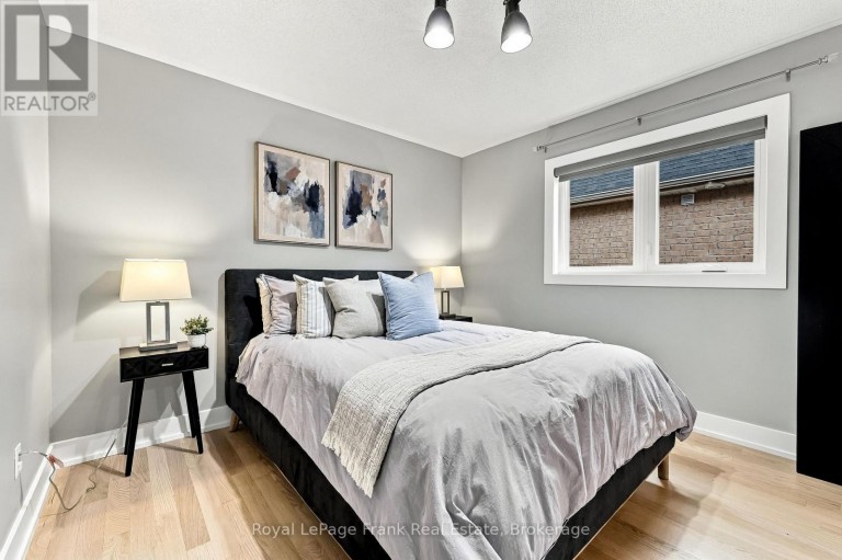 6 FOXBURY ROAD, Uxbridge, Ontario, L9P1Z9
