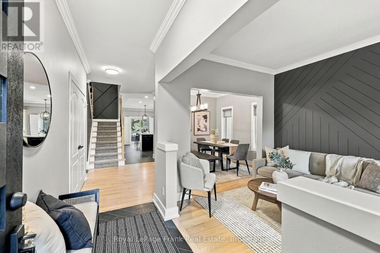 6 FOXBURY ROAD, Uxbridge, Ontario, L9P1Z9