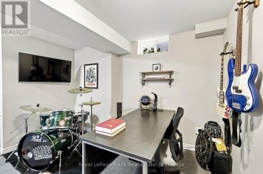 6 FOXBURY ROAD Uxbridge Ontario photo 35