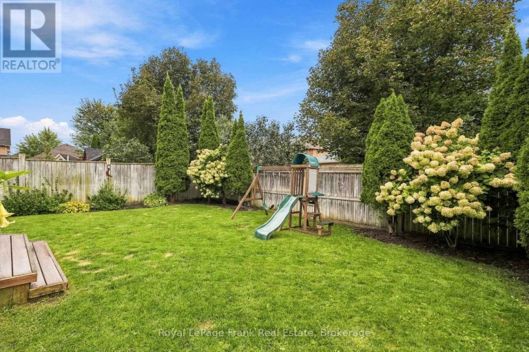 6 FOXBURY ROAD, Uxbridge, Ontario, L9P1Z9