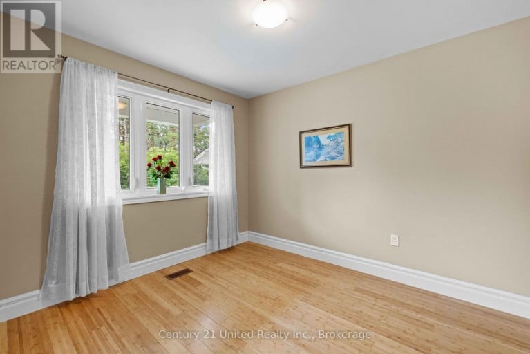 127.5 ADELAIDE STREET S, Kawartha Lakes (Lindsay), Ontario, K9V3K5
