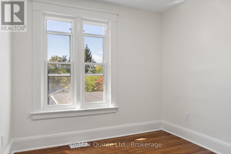 298 BLEECKER AVENUE, Belleville (Belleville Ward), Ontario, K8N3V4