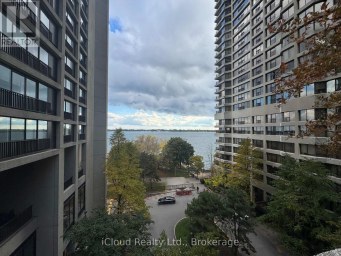 2423 - 33 HARBOUR SQUARE Toronto (Waterfront Communities) Ontario photo 1