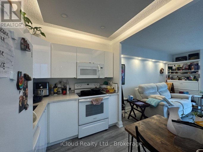 2423 - 33 HARBOUR SQUARE, Toronto (Waterfront Communities), Ontario, M5J2G2