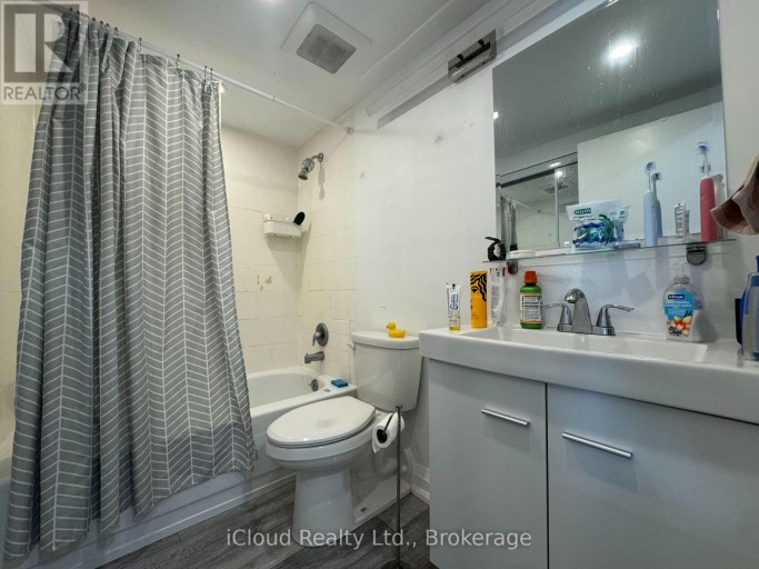 2423 - 33 HARBOUR SQUARE, Toronto (Waterfront Communities), Ontario, M5J2G2