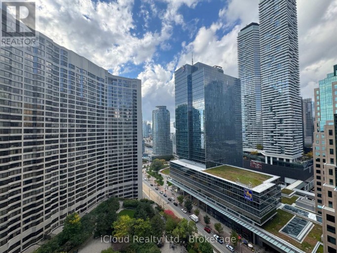 2423 - 33 HARBOUR SQUARE, Toronto (Waterfront Communities), Ontario, M5J2G2