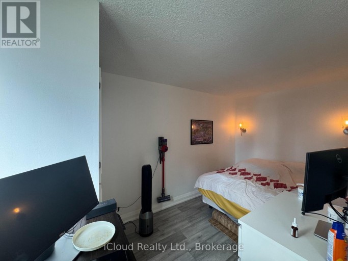 2423 - 33 HARBOUR SQUARE, Toronto (Waterfront Communities), Ontario, M5J2G2