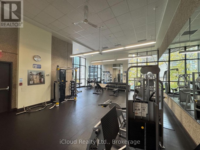 2423 - 33 HARBOUR SQUARE, Toronto (Waterfront Communities), Ontario, M5J2G2