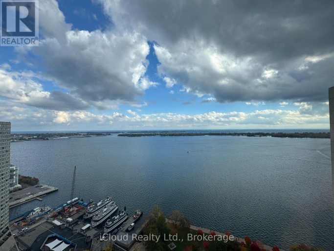 2423 - 33 HARBOUR SQUARE, Toronto (Waterfront Communities), Ontario, M5J2G2