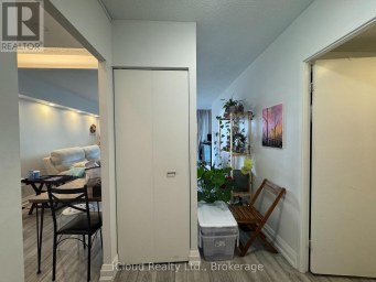 2423 - 33 HARBOUR SQUARE Toronto (Waterfront Communities) Ontario photo 7
