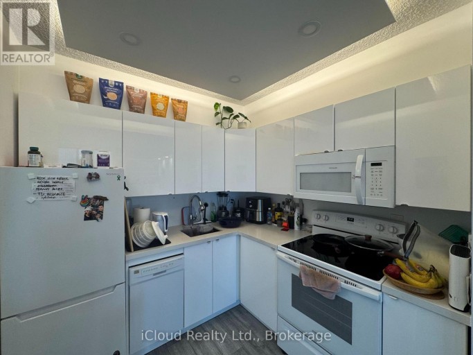 2423 - 33 HARBOUR SQUARE, Toronto (Waterfront Communities), Ontario, M5J2G2