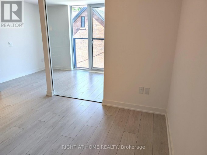 316 - 5 LAKEVIEW AVENUE, Toronto (Trinity-Bellwoods), Ontario, M6J0H3