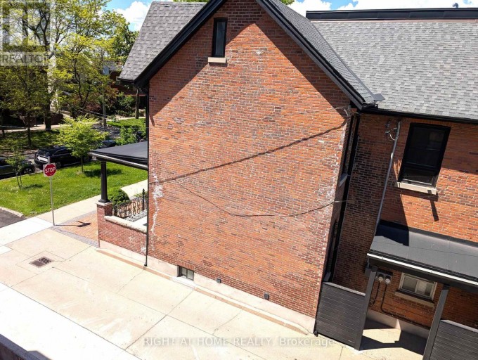 316 - 5 LAKEVIEW AVENUE, Toronto (Trinity-Bellwoods), Ontario, M6J0H3
