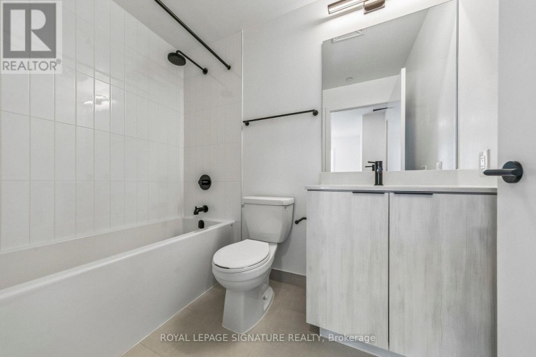 2404 - 2495 EGLINTON AVENUE W, Mississauga (Central Erin Mills), Ontario, L5M2T2