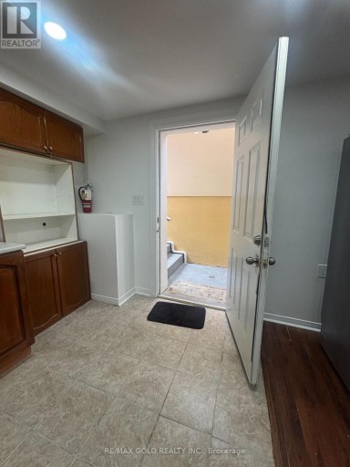 11 EAGLERIDGE DRIVE, Brampton (Sandringham-Wellington), Ontario, L6R1G6
