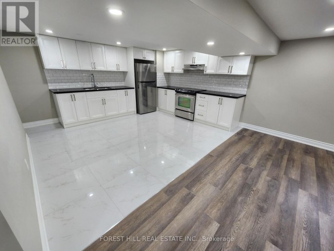 LOWER - 2577 WHALEY DRIVE, Mississauga (Cooksville), Ontario, L5B1X1