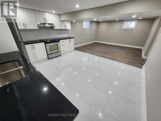 LOWER - 2577 WHALEY DRIVE, Mississauga (Cooksville), Ontario, L5B1X1