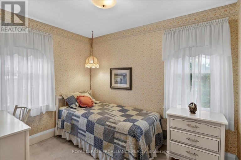 210 ABERDEEN AVENUE, Peterborough (Northcrest Ward 5), Ontario, K9H4W8