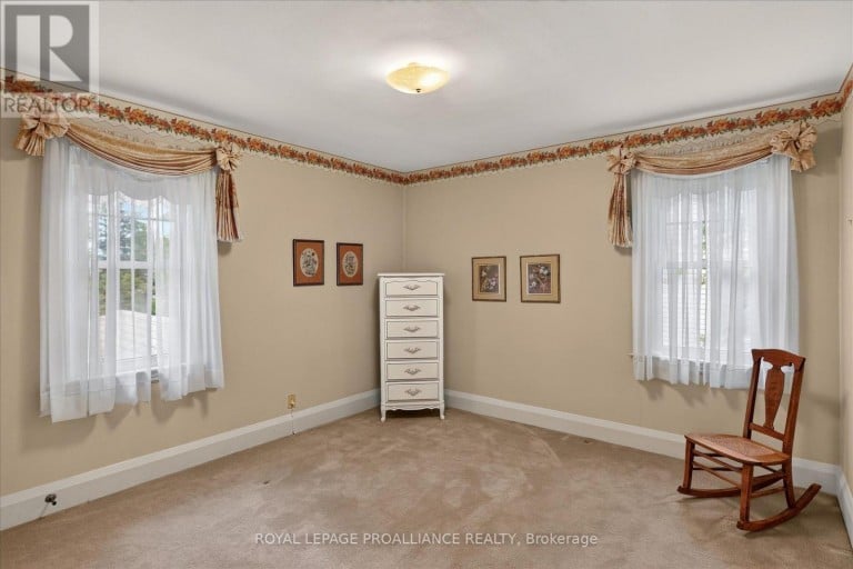 210 ABERDEEN AVENUE, Peterborough (Northcrest Ward 5), Ontario, K9H4W8