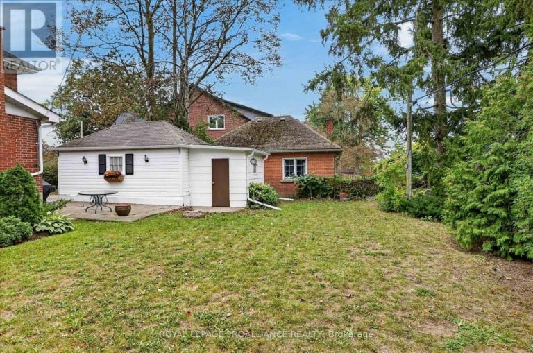 210 ABERDEEN AVENUE, Peterborough (Northcrest Ward 5), Ontario, K9H4W8