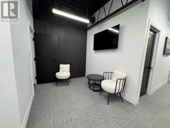 OFFICE #1 - 156 PARKDALE AVENUE N, Hamilton (McQuesten), Ontario, L8H5X2