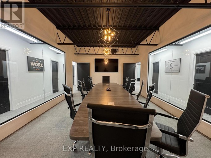OFFICE #2 - 156 PARKDALE AVENUE N, Hamilton (McQuesten), Ontario, L8H5X2