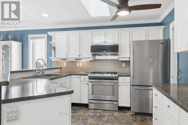 36 HEARTWOOD DRIVE Belleville (Belleville Ward) Ontario photo 13