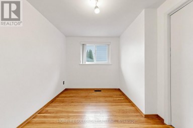 21 GROVE PARK CRESCENT Toronto (Don Valley Village) Ontario photo 19