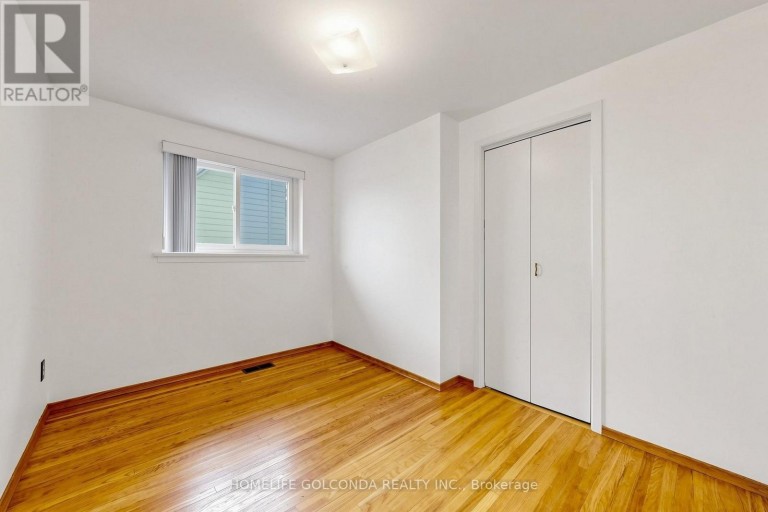 21 GROVE PARK CRESCENT, Toronto (Don Valley Village), Ontario, M2J2C7