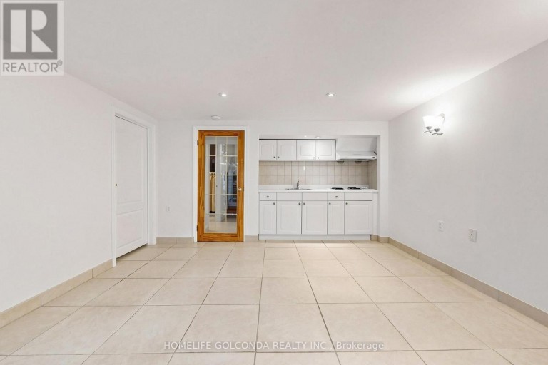 21 GROVE PARK CRESCENT, Toronto (Don Valley Village), Ontario, M2J2C7